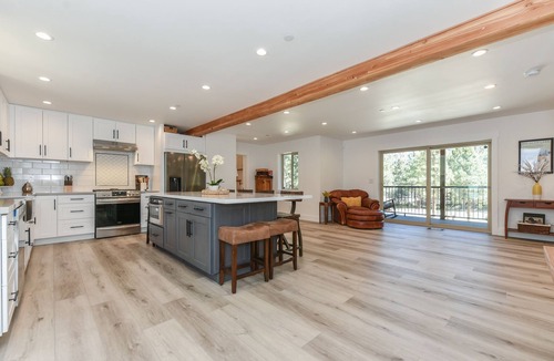 Big Bear Ski Chalet | Brand New Stylish Chalet Fire Pit Duplex