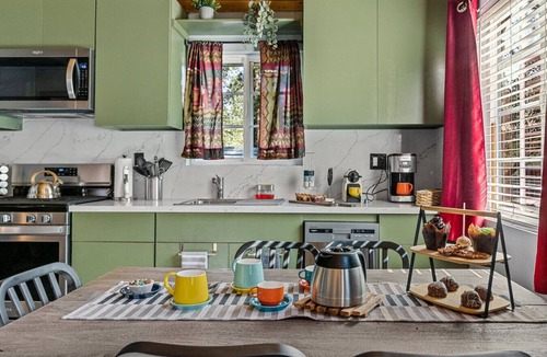 Sugarloaf Cottage | Calipe Cottage + Steam Sauna + BBQ + Hot Tub