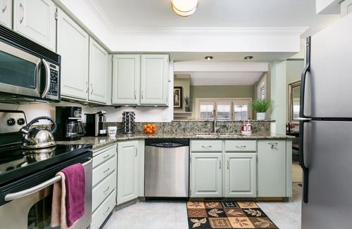 Cottonwood Heights House | Canyon Racquet Townhome Gorgeous REMODEL, garage, near resorts Hot Tub 2 bed 2bt