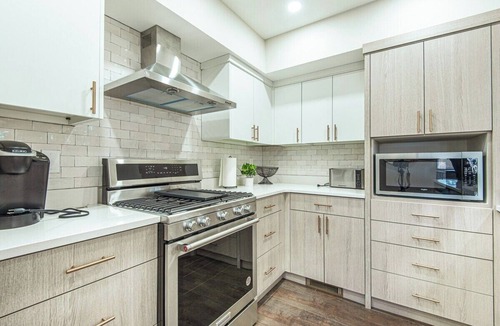 Cottonwood Heights House | Canyon View Ski House | Sleeps 14 + Hot Tub