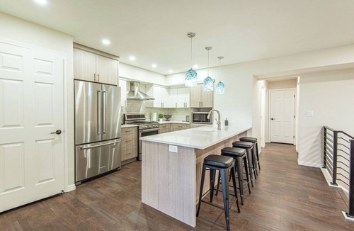 Cottonwood Heights House | Canyon View Ski House | Sleeps 14 + Hot Tub