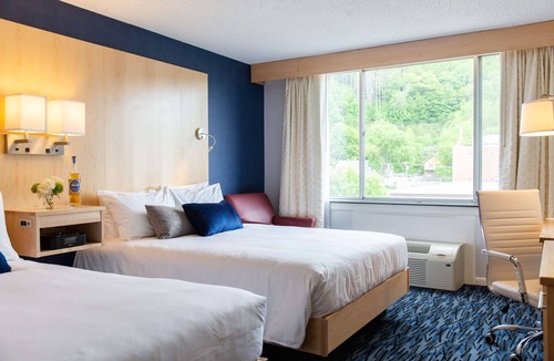 Montpelier Hotel | Capitol Plaza Hotel Montpelier Tapestry Collection by Hilton