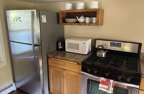 South End Apartment | Carriage House Apt - Walk @ Bike To Everything Historic South End of BTV