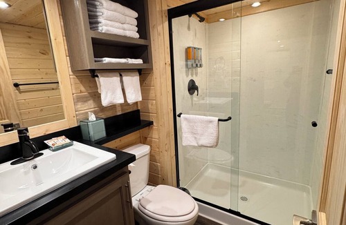 Moab South Valley Cabin | Charming 2-bedroom cabin #105 in amazing Moab with AC, WiFi