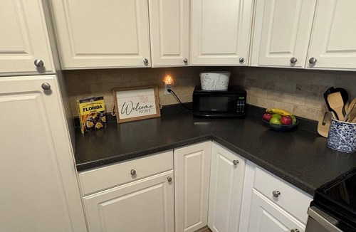 Lake St. George House | Charming 2-bedroom house, pet friendly, wheelchair accessible, sleeps 6.