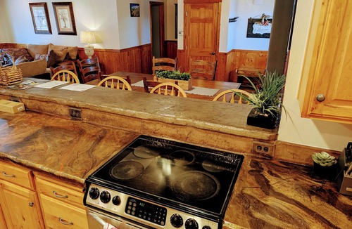 Utah County House | Charming 3-bedroom house located at the mouth of Santaquin Canyon. Amazing views