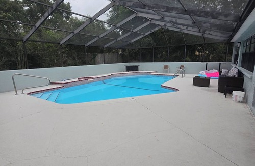 Spring Hill House | Charming 3-bedroom home, Springhill,fenced yard heated pool, , 3bdrms 2bath,