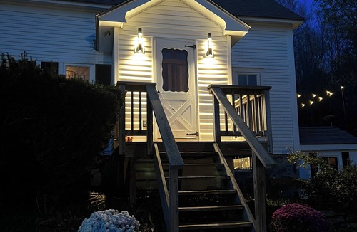 Stamford House | Charming 3-bedroom Vermont house with outdoor Sauna and Mountain Views
