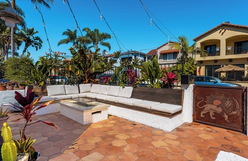 Belmont Shore House | Charming, bright by the beach!