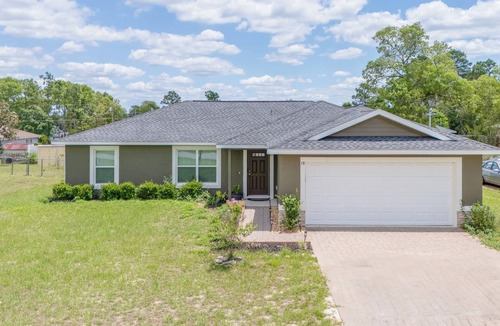 Candler House | Charming Cozy 3-bedroom house with WiFi, fitness room in lovely Ocala