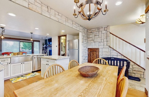 Park Meadows House | Cheery townhome in Park City with large, furnished deck & private hot tub
