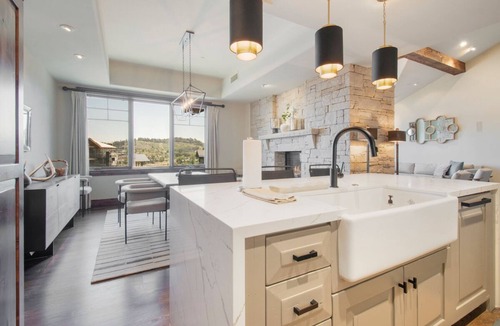 Empire Pass Condo | Chic Empire Pass Condo with Family-Friendly Layout and Prime Ski Access