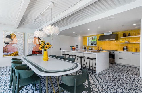 Warm Sands Hotel | Chic Palm Springs retreat with pool, spa, and mountain views