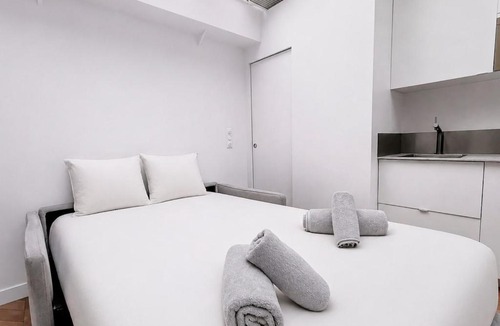 Val-de-Grace Apartment | Chic & quiet studio workshop in Paris Port-Royal