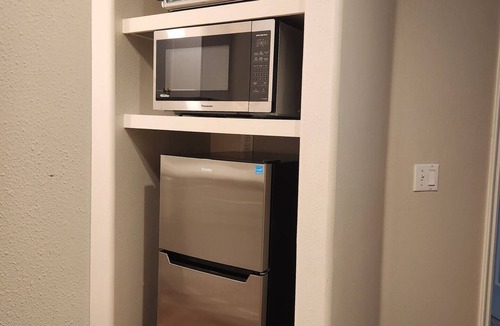 Springville Apartment | Clean, Quiet 2 Bdrm near Provo w/Direct Access to City Park