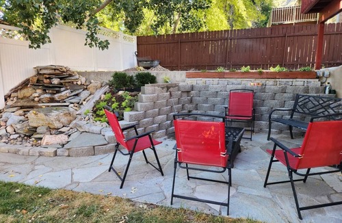 Springville Apartment | Clean, Quiet 2 Bdrm near Provo w/Direct Access to City Park