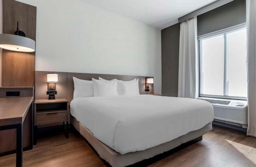 West Panama City Beach Hotel | Comfort Inn & Suites Panama City Beach - Pier Park Area