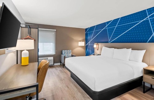 South Salt Lake Hotel | Comfort Inn & Suites Salt Lake City I-80 I-15 Downtown