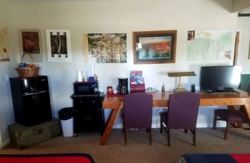 Panguitch Cabin | Comfortable Accommodation for a Getaway near Bryce Canyon in Panguitch, Utah