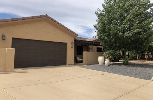 La Verkin House | Conveniently close to St. George, Zion, Bryce & the Grand Canyon.