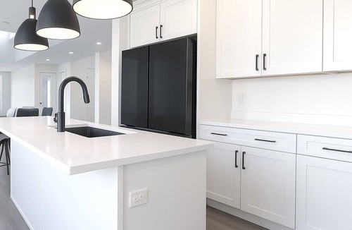 Daybreak House | Corporate Housing Fully Furnished Daybreak Gourmet Kitchen Pets Always OK