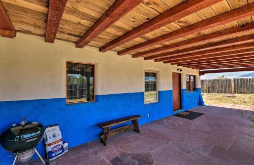 El Prado House | Cottage w/Patio & Grill - 25 Min to Taos Valley!