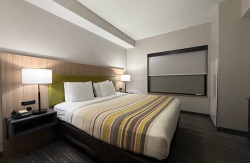 Harrisburg Hotel | Country Inn & Suites by Radisson, Harrisburg - Hershey West, PA