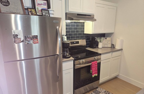 Elkins Cabin | Cozy 1-bedroom apartment in welcoming Elkins with AC