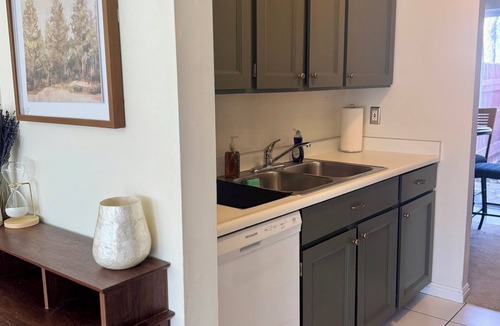 Holladay Condo | Cozy 2-Bedroom Condo Near World-Class Skiing
