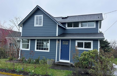 Mount Vernon House | Cozy 2-bedroom house in adorable Mount Vernon with AC