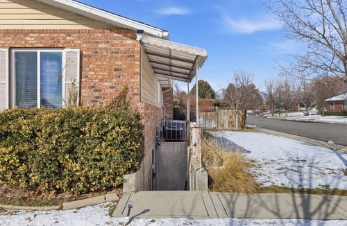 Lakeview Apartment | Cozy Apartment - Near BYU, UVU, Heart of Orem