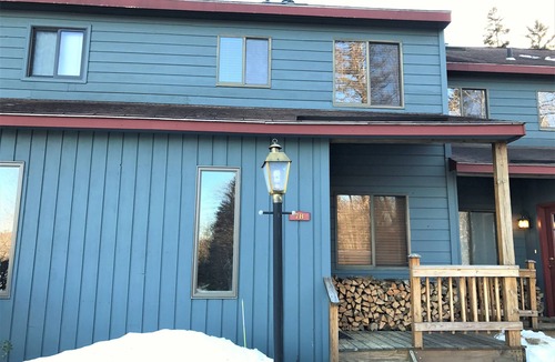 West Dover House | Cozy Bear - 5 mins to Mt Snow Ski Home