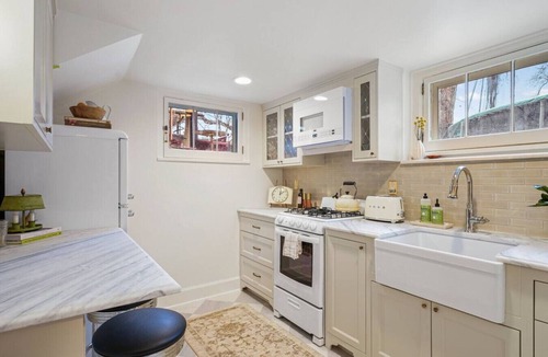 Joaquin House | Cozy Downtown Provo Cottage w/King Bed