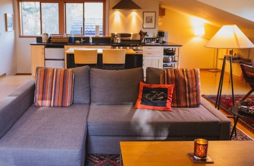 Lummi Island House | Cozy Loft on an Organic Flower Farm