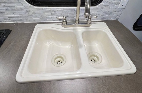 West Valley City House | Cozy RV in West Valley home with AC/Heat - private - 5 miles from SLC airport