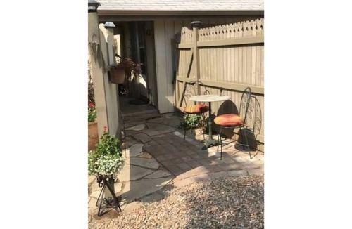 Colorado Springs Cottage | Cozy Solar Cottage on the West Side
