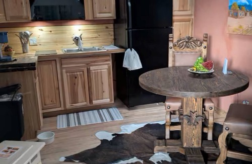 Espanola Apartment | Cozy Studio apartment in beautiful Española with cental air.