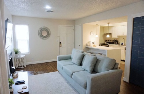 Central City Apartment | Cozy Studio Great Location Self Check-in