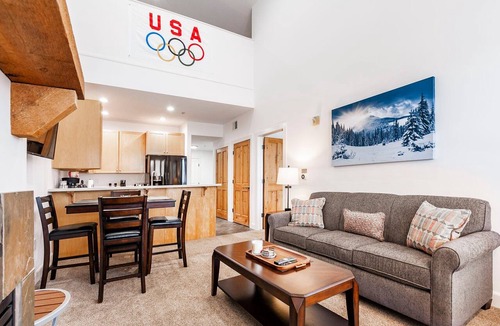 Kimball Junction Condo | Crestview 306E | Mountain View | Hot Tub | Pool | Near Outlets & Olympic Park
