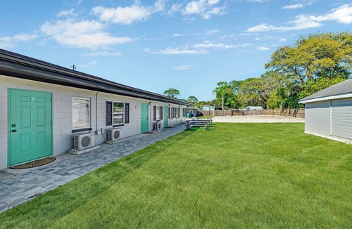 Homosassa Apartment | Crystal River Resort | Fish, Grill, Relax & Stay