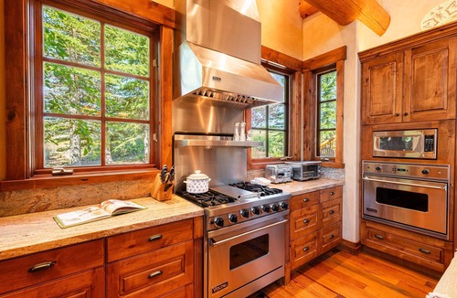 Deer Valley House | Deer Valley Ski Lodge + Hot Tub + dogs welcome