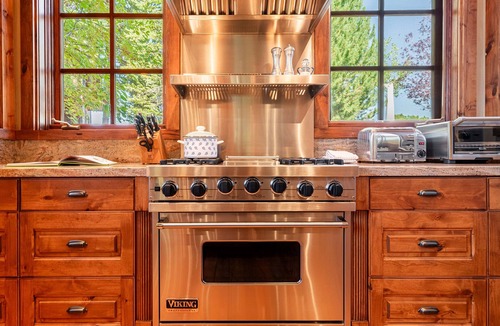 Deer Valley House | Deer Valley Ski Lodge + Hot Tub + dogs welcome