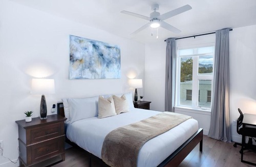 Downtown Salt Lake City Apartment | Deluxe 1BR 1BA Stunning Amenities-Pool, Htub, Gym