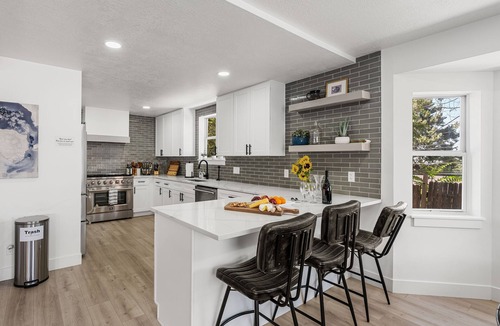 Cottonwood Heights House | Designer house 20 mins from 4 ski resorts & Salt Lake downtown