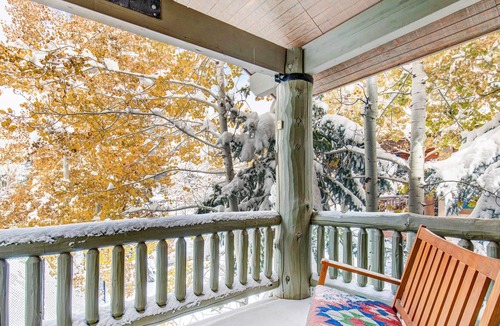 Park Meadows House | Dog-friendly home with private hot tub, fireplace, en suites & great location