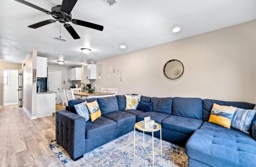 Gulf Breeze House | Dog-friendly townhome with private deck charming interior washer&dryer & AC