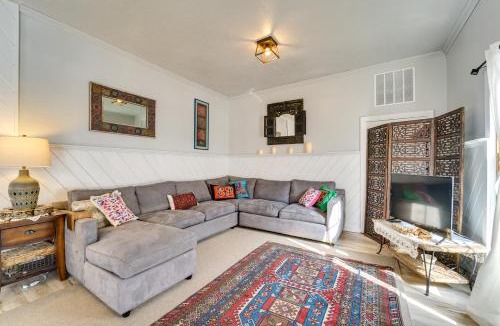 Lewis House | 'Dolorable' Home w/Yard - Walk to River!