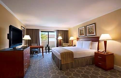 Salt Lake City Hotel | DoubleTree by Hilton Hotel Salt Lake City Airport