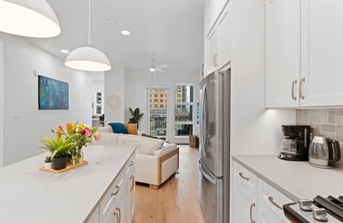 Downtown Salt Lake City Villa | Downtown Lux Townhouse 3Bd 4Ba 2 King Bed Garage