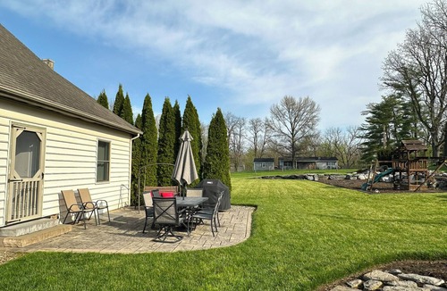 Paradise Cottage | Dutch Homestead Vacation Home - central Lancaster Co. 6 min. to Sight & Sound!